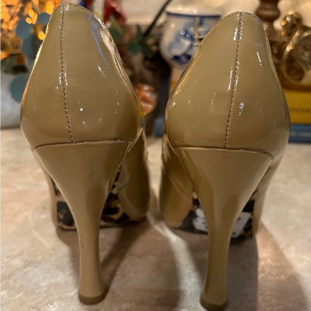 Betsey Johnson Glossy Tan 3” Heels - Picture 2 of 13